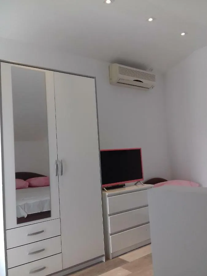 Apartman Nena Apartment Slatine 0*,  Croatia